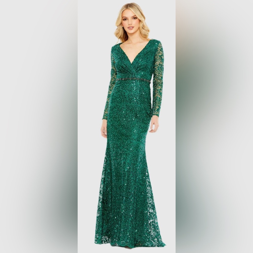 NWT MAC DUGGAL Green Embellished Long Sleeve Gown